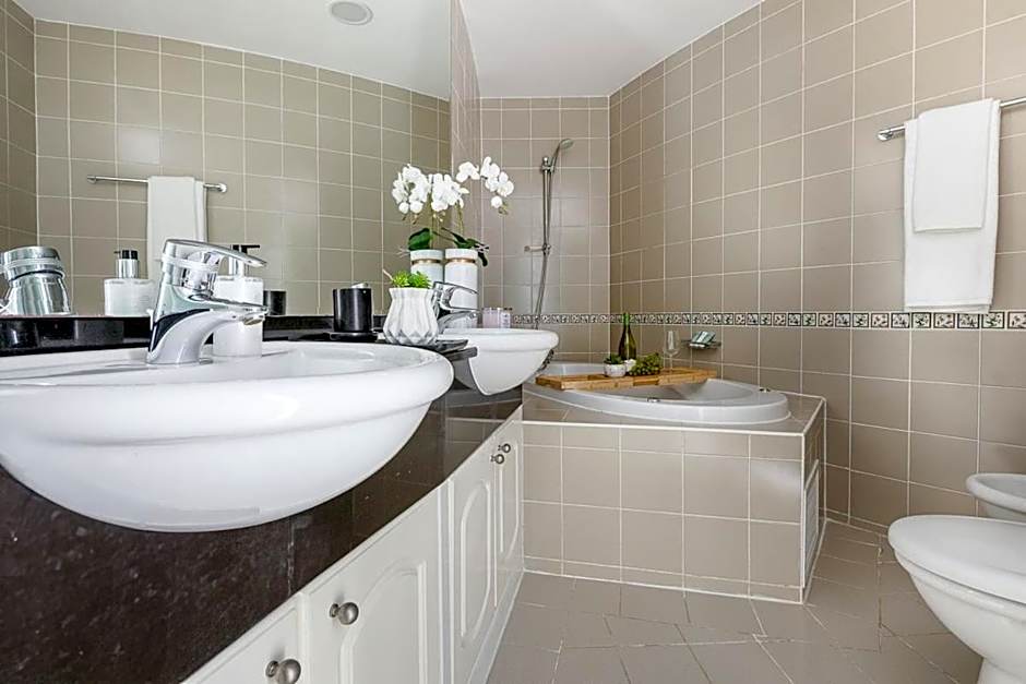 Frank Porter - Marina Terrace Tower