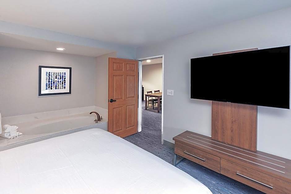 Holiday Inn Express Hotel & Suites Tulsa South Broken Arrow Highway 51 By IHG