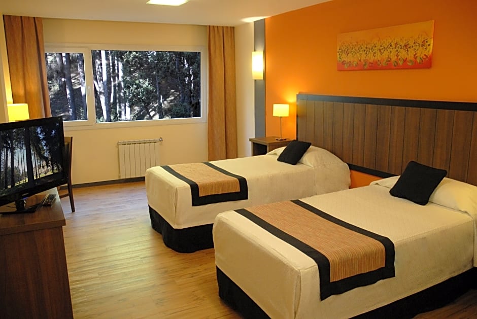 Huinid Pioneros Hotel