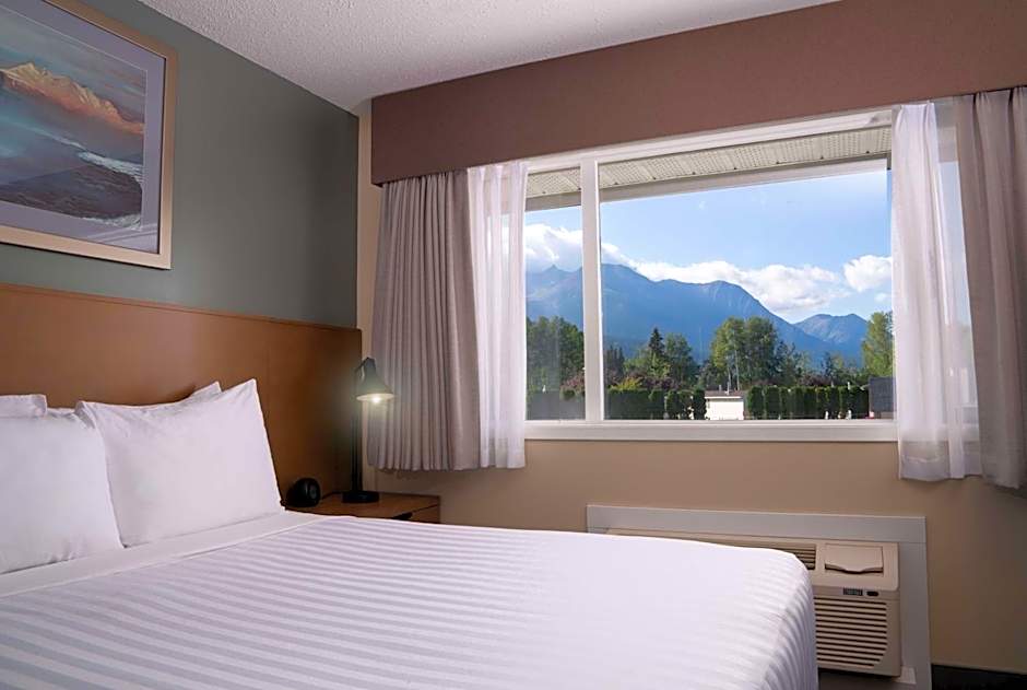 Prestige Hudson Bay Lodge, Premier Collection