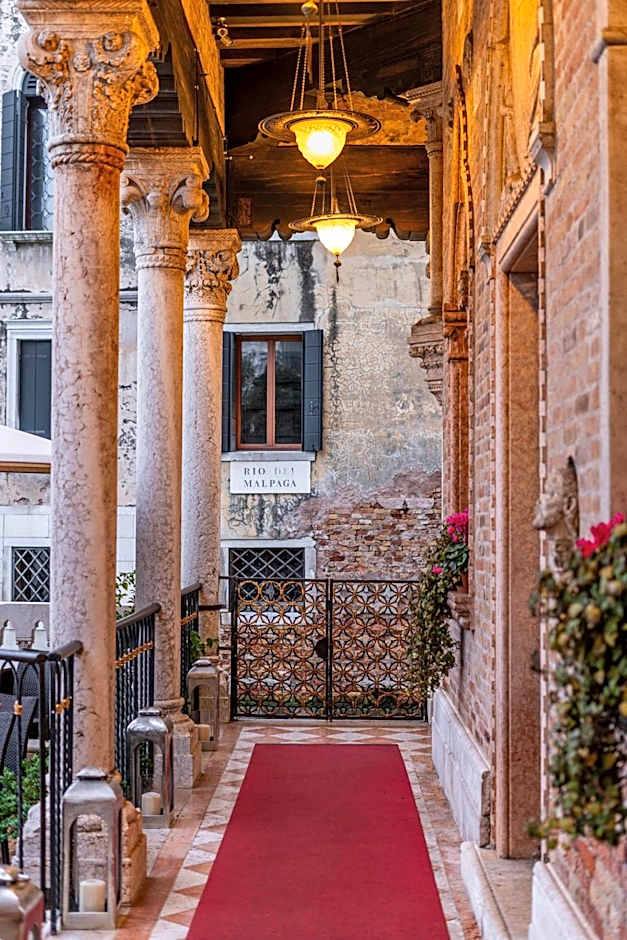Hotel Palazzo Stern