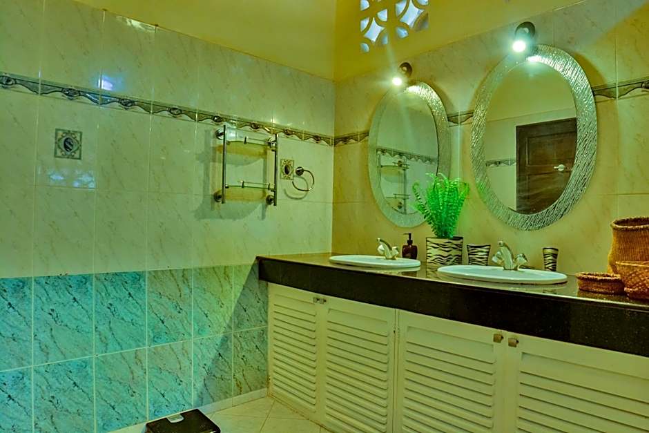 Upani in Diani with complimentary cook