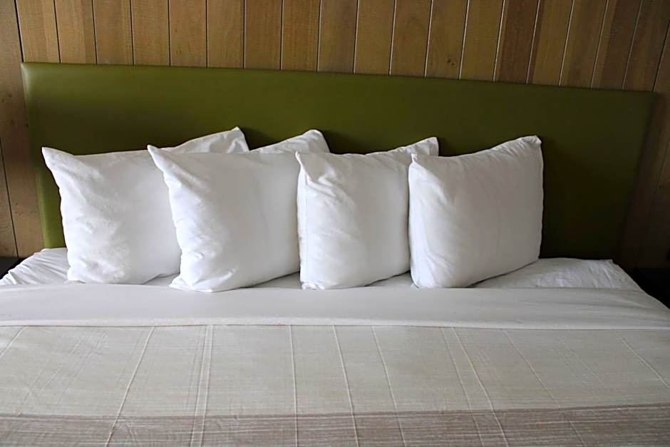 Country Inn & Suites by Radisson, London, KY