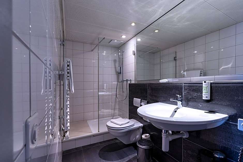 Royal Hotel - Urban Living