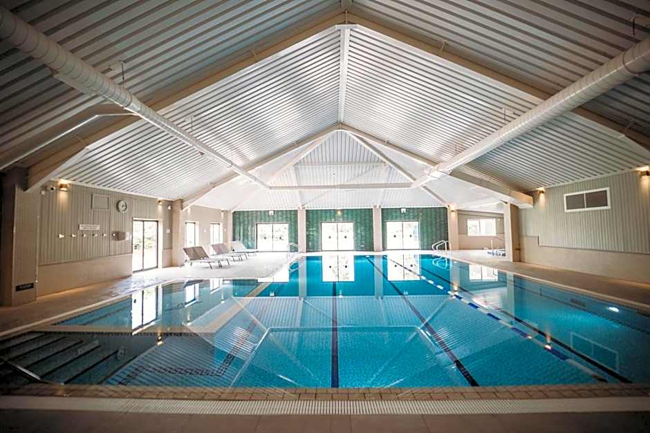 The Essex Golf & Country Club Hotel