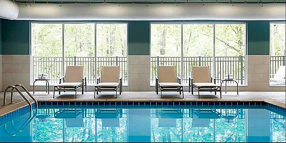 Holiday Inn Express & Suites Bardstown By IHG