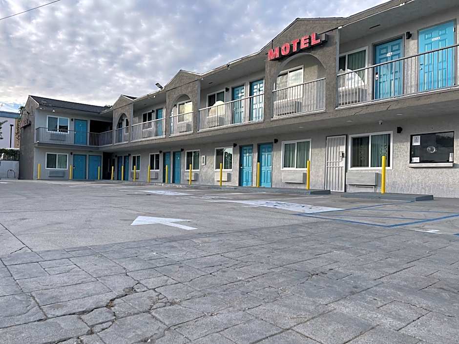 Palm Inn - Newly Renovated Rooms