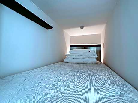 Bed in 6-Bed Dormitory Room