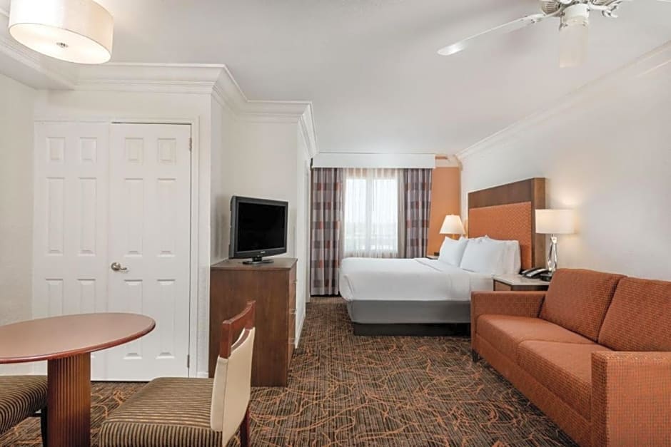 Holiday Inn Fort Lauderdale Airport by IHG