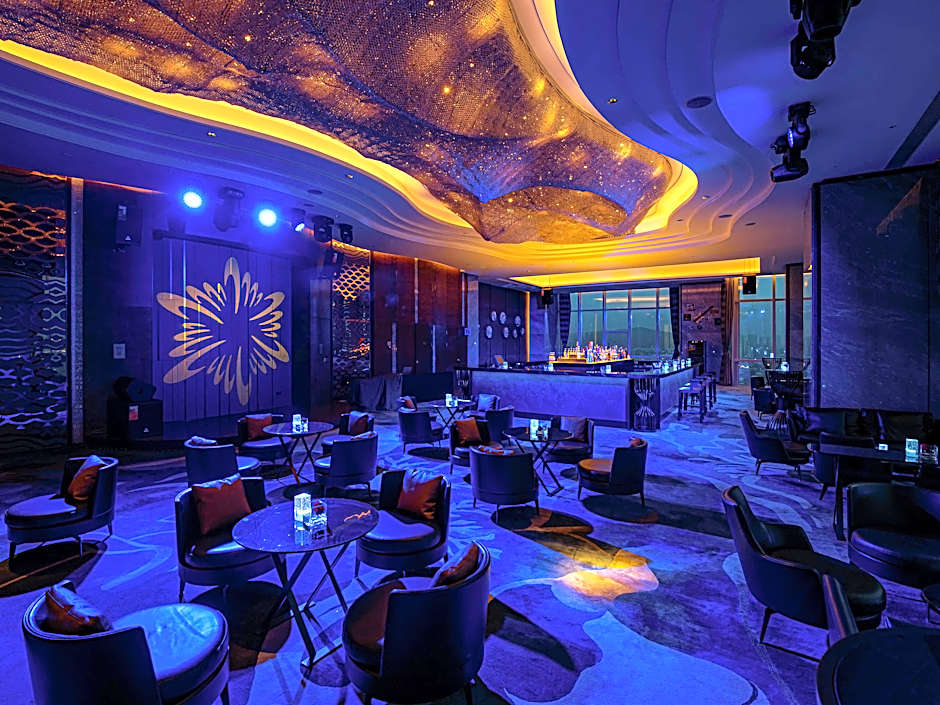 Pullman Yantai Center