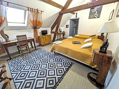 Triple Room with Bath