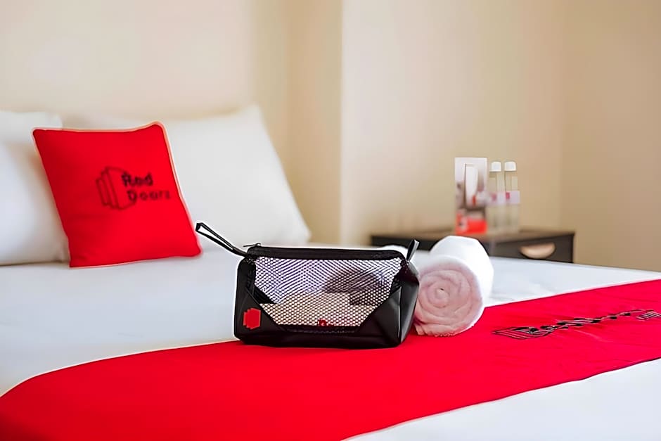 RedDoorz Plus @ Vantas Hotel Parbaba