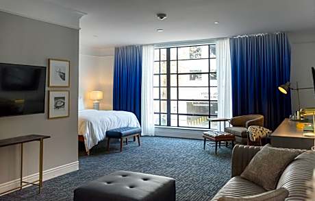 Superior King Suite