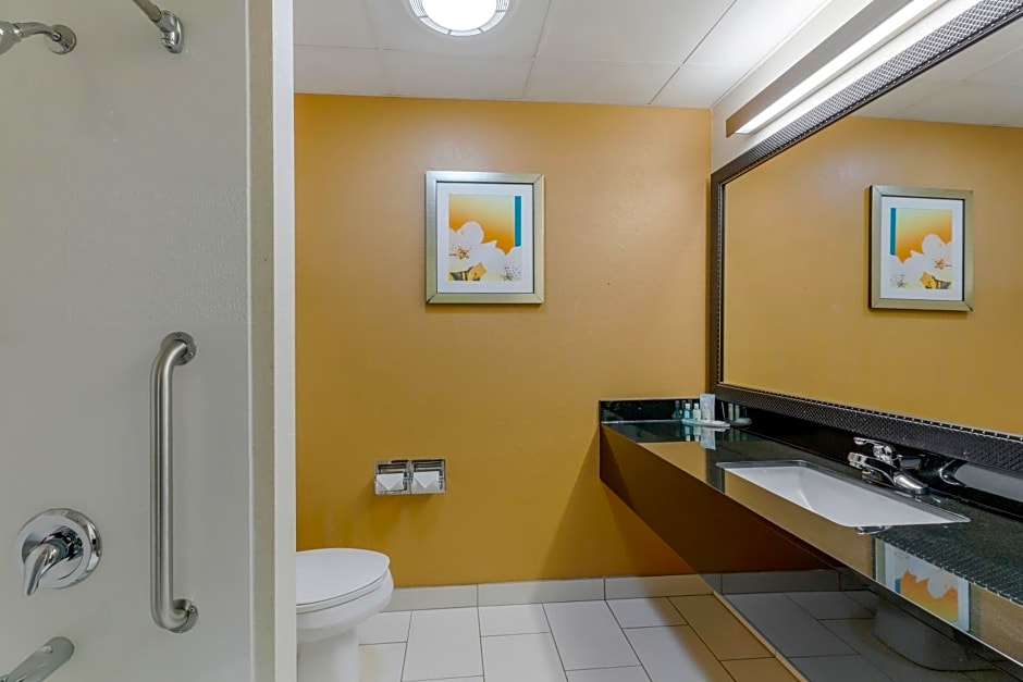 Quality Inn & Suites Sandusky