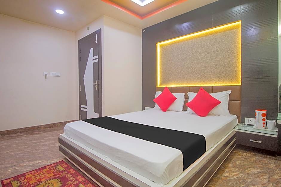 Hotel Stay In by OYO Rooms – Coochbehar, OK
