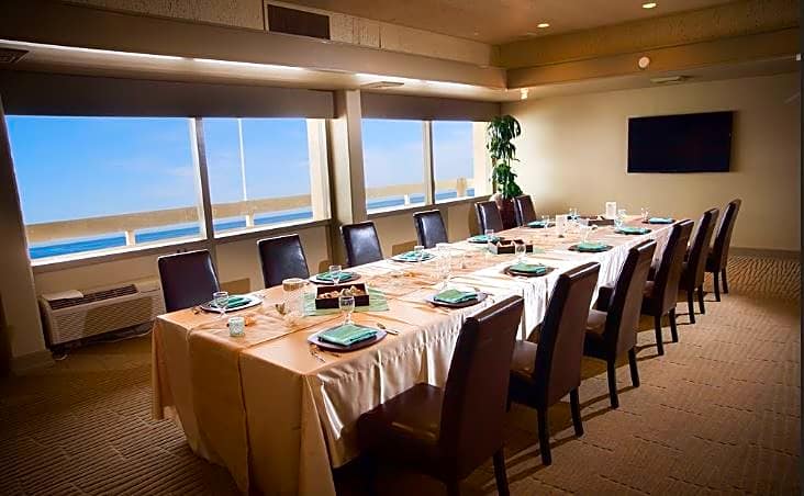 Monterey Beach Hotel, a Tribute Portfolio Hotel