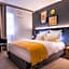 Best Western Plus Suitcase Paris La Defense