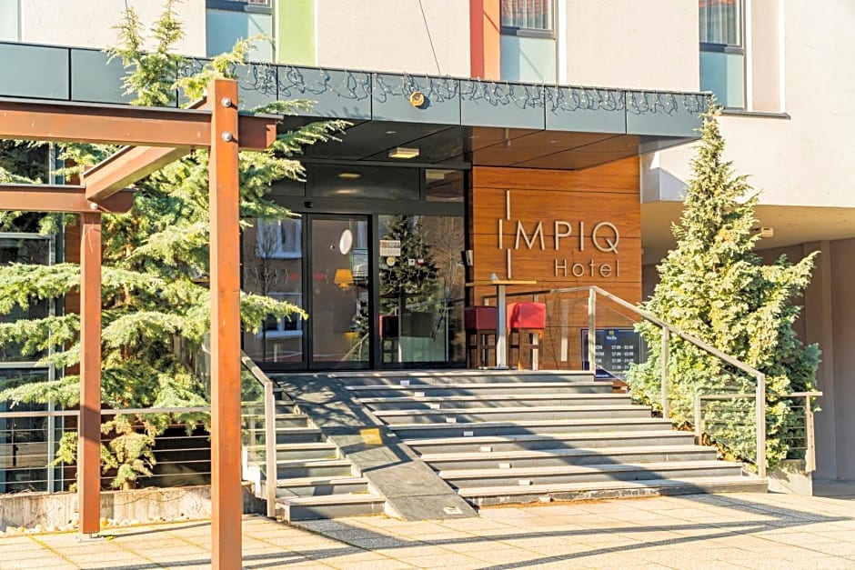 IMPIQ Hotel