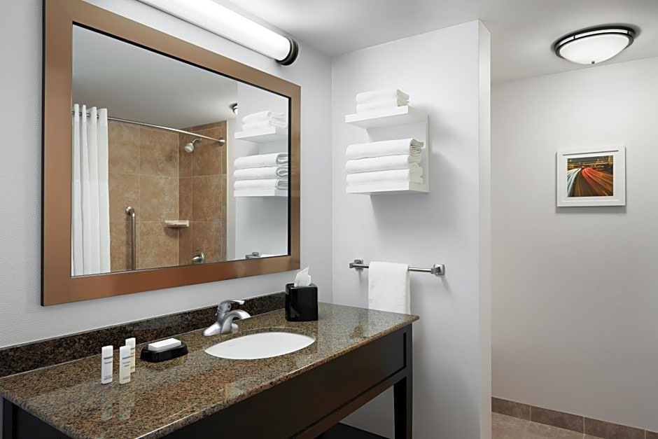 Hampton Inn & Suites Mt. Prospect
