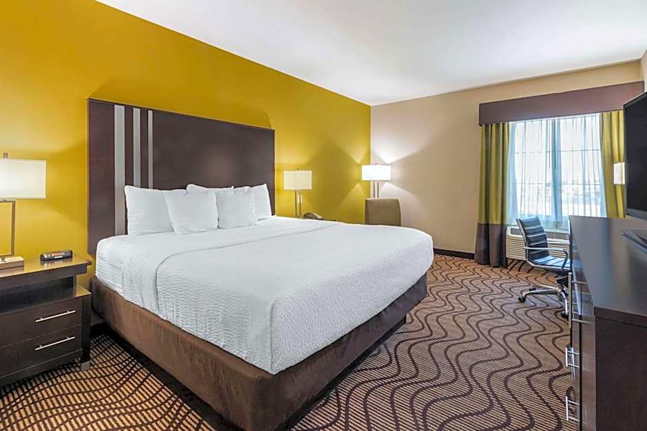 La Quinta Inn & Suites by Wyndham Artesia