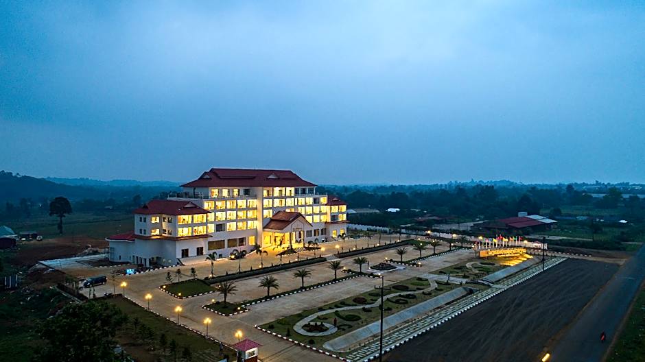 Photo 1 of 50 of Paksong Danngarm Hotel