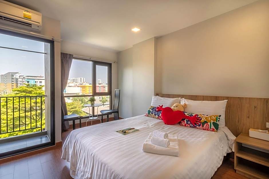 Casa Luxe Hotel and Resident