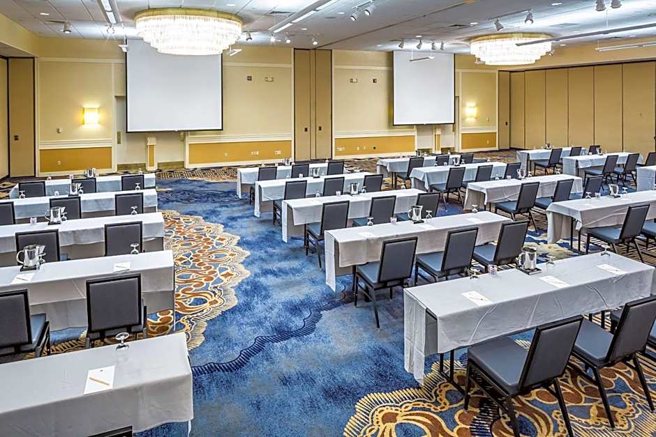 DoubleTree by Hilton Hotel Boston-Andover