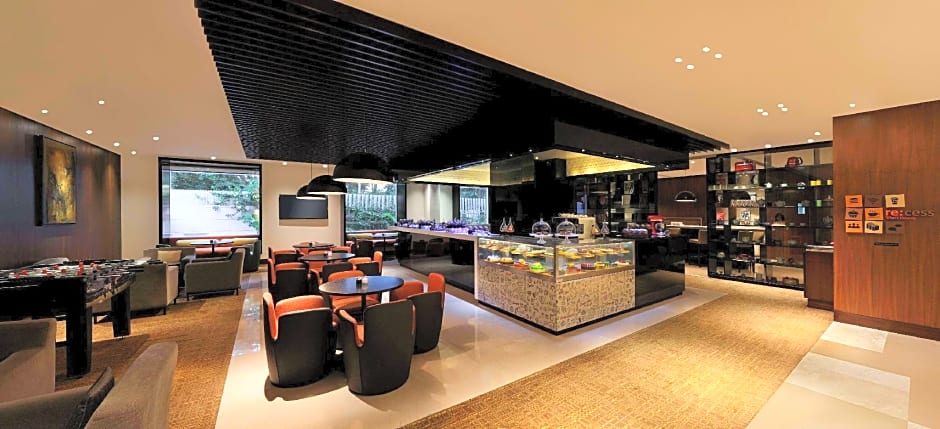 Hilton Bangalore Embassy Golflinks