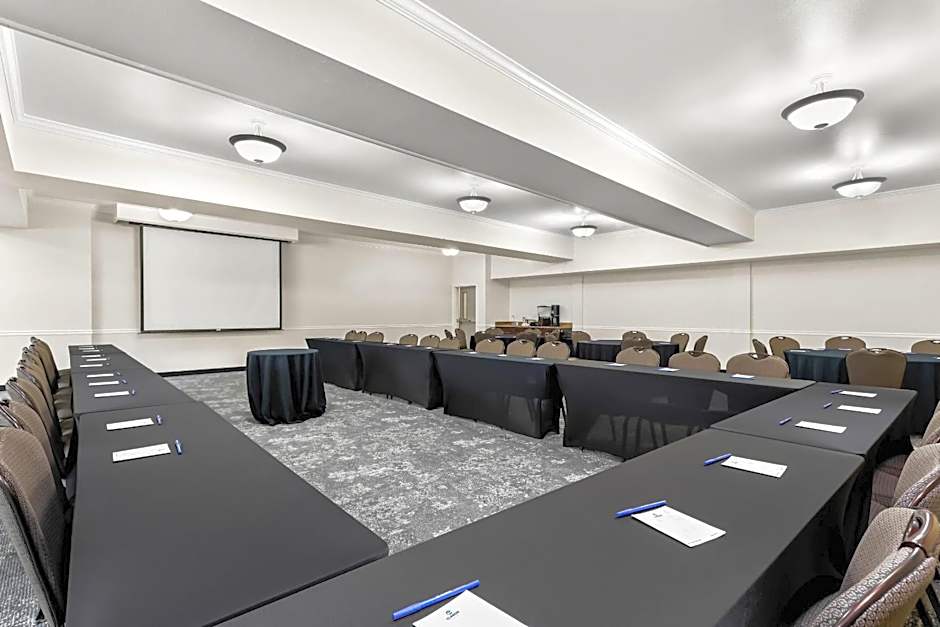 Clarion Suites Anchorage Downtown