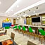La Quinta Inn & Suites by Wyndham Waco Downtown - Baylor