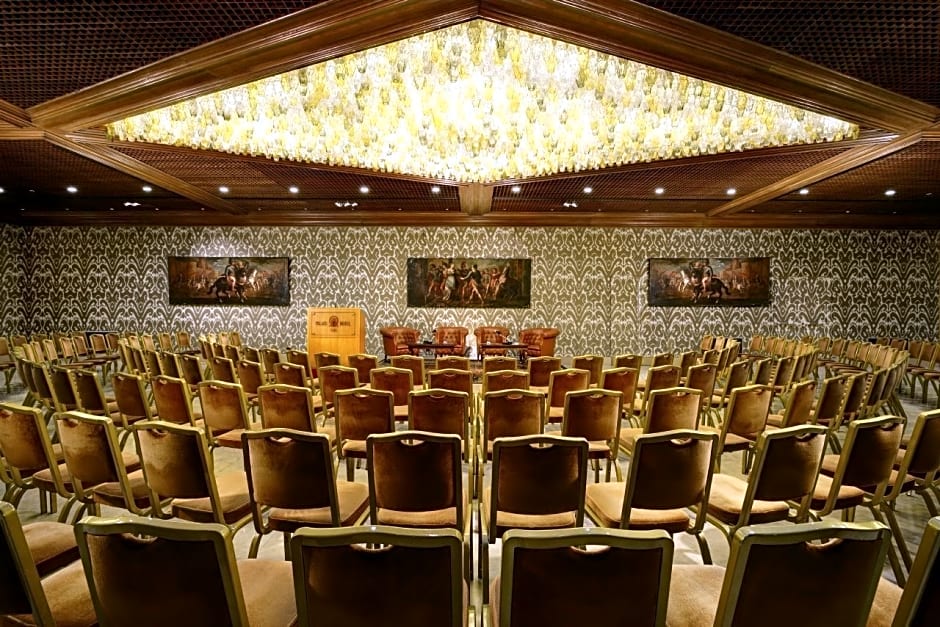 Palace Hotel