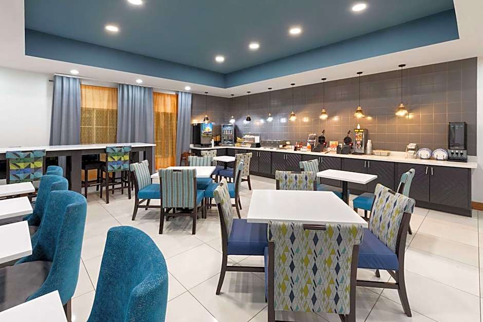 La Quinta Inn & Suites by Wyndham Austin NW/Lakeline Mall