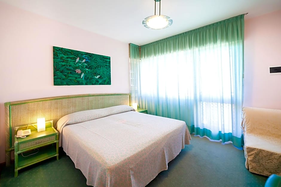 American Hotel