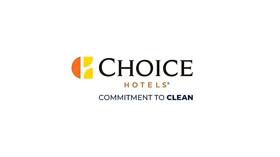 Econo Lodge Inn & Suites