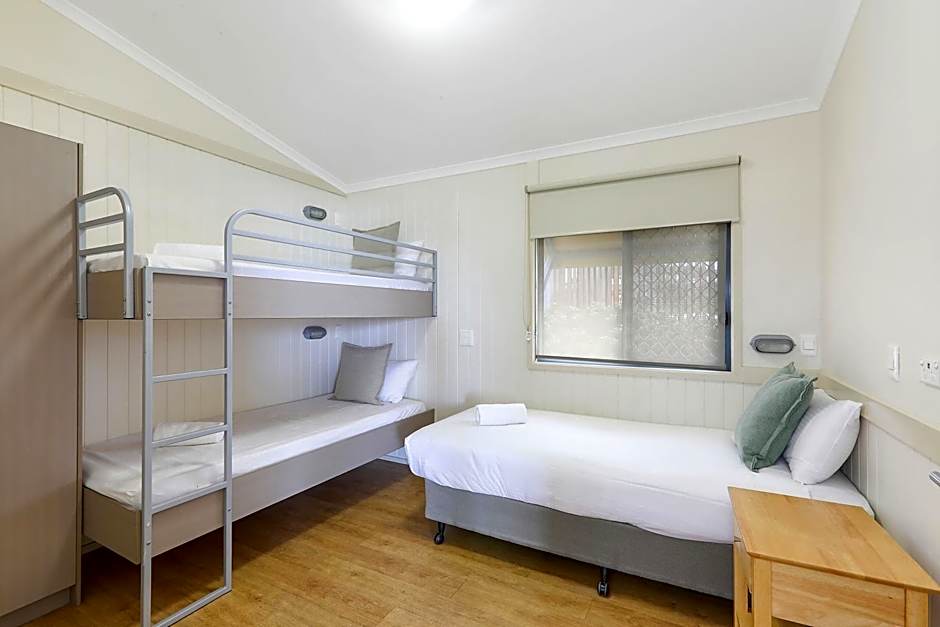 Reflections Shaws Bay - Holiday Park