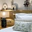 Hotel Camille Paris Gare de Lyon, Tapestry Collection by Hilton