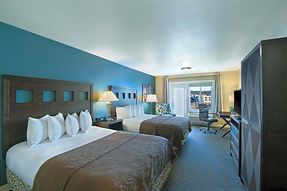 Oxford Suites Silverdale