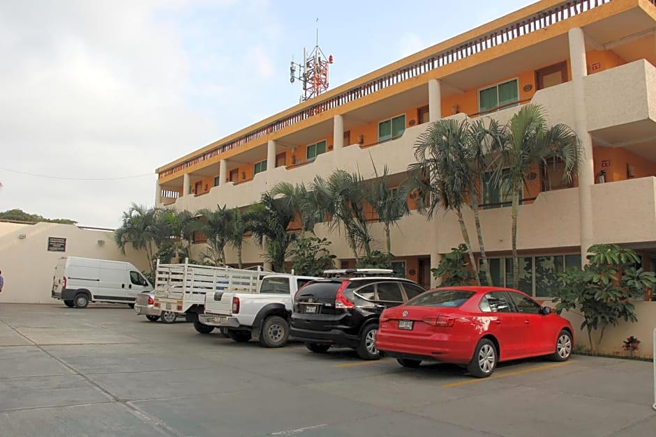 Hotel Palapa Palace Inn