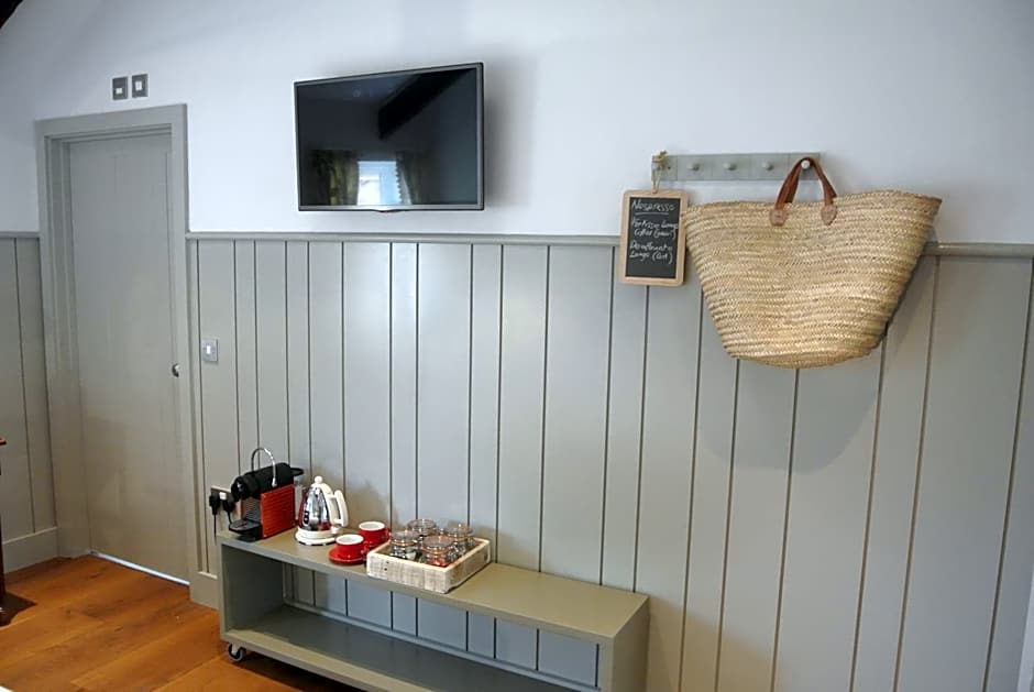 The Crown Pub, Dining & Rooms