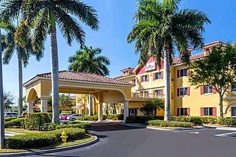 Hawthorn Extended Stay by Wyndham Naples