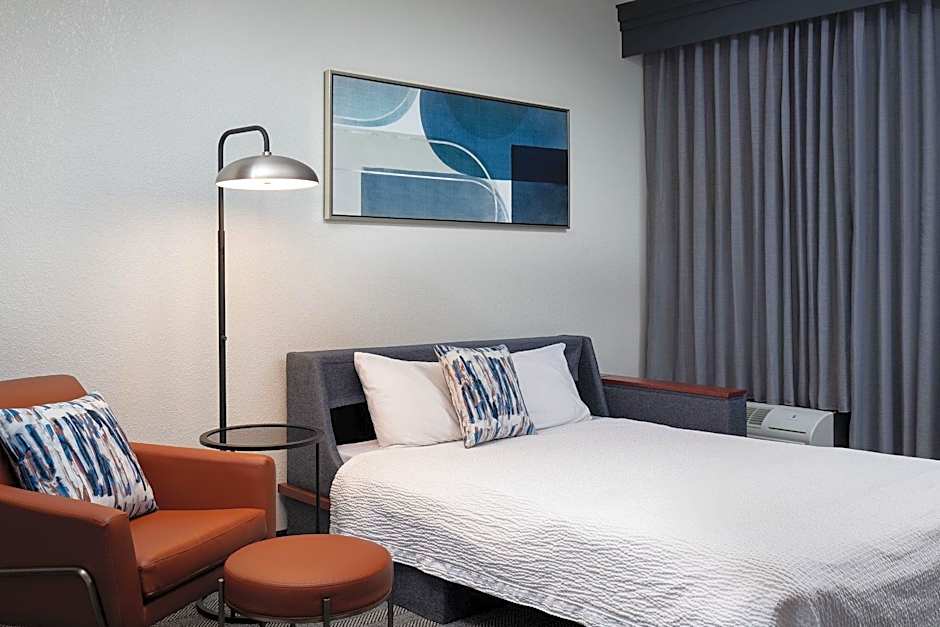 Courtyard by Marriott Denver Central Park