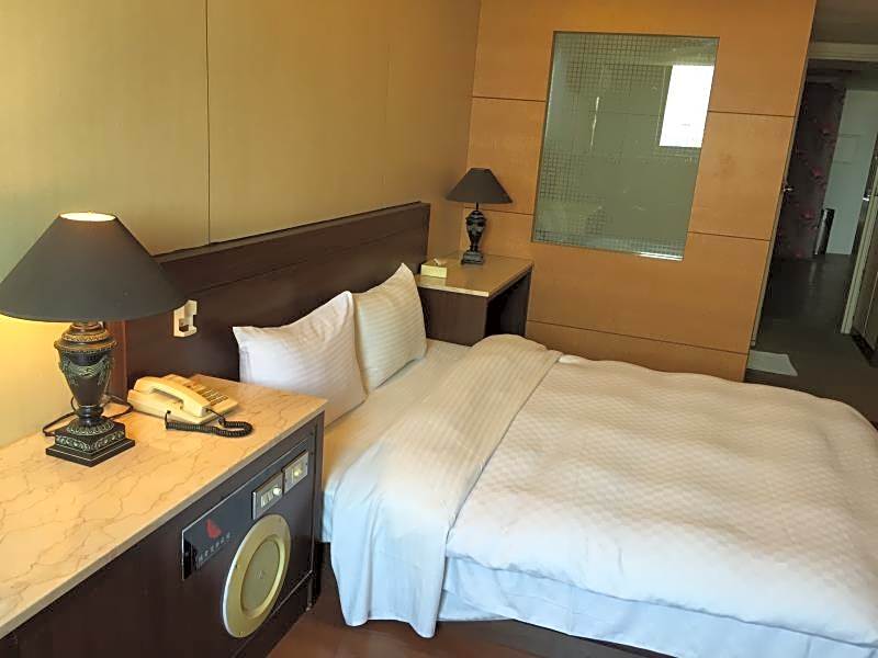 Zaw Jung Business Hotel