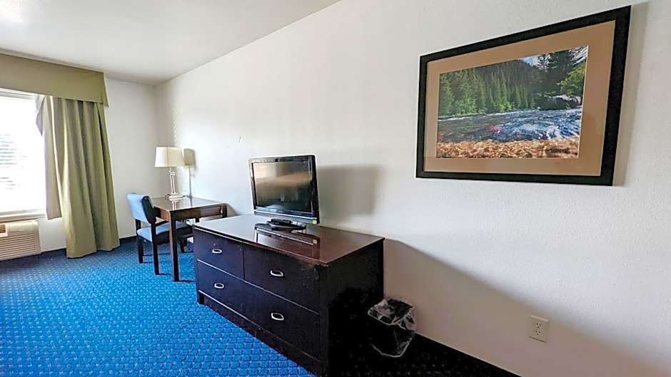 FairBridge Inn & Suites Canadian