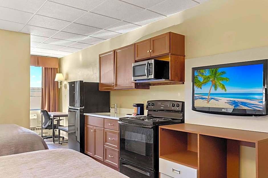 Quality Inn & Suites Downtown