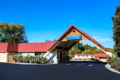 Travelodge by Wyndham Red Bluff