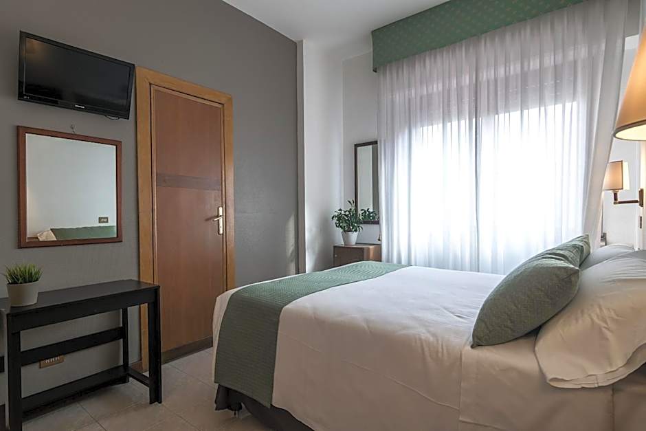 Hotel Pacific