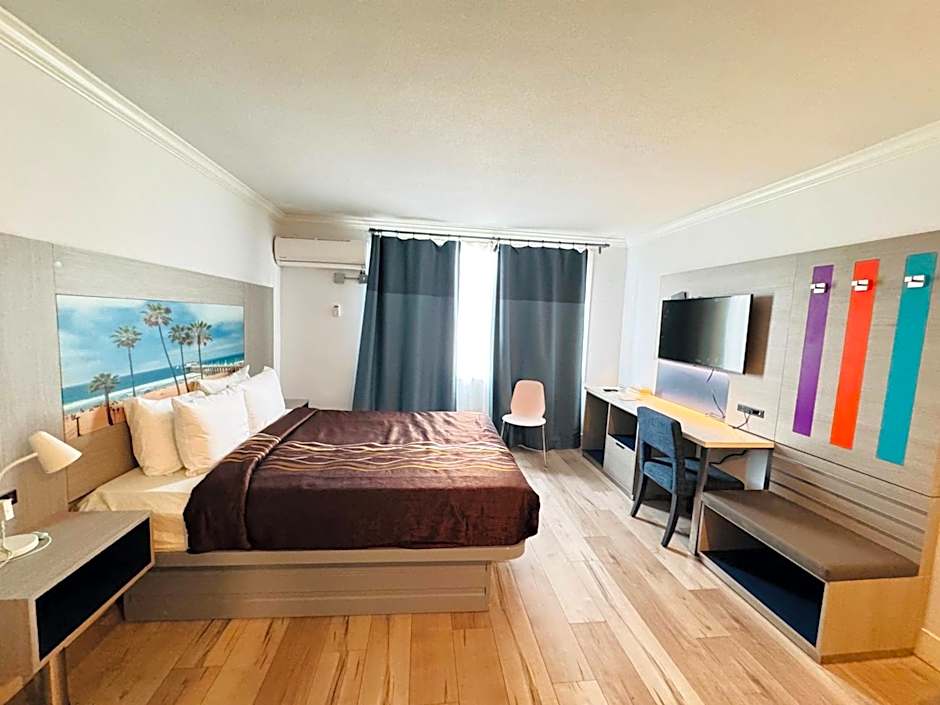 Hometel Suites