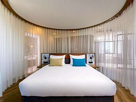 PENTHOUSE SEA VIEW (ADULT ZONE)