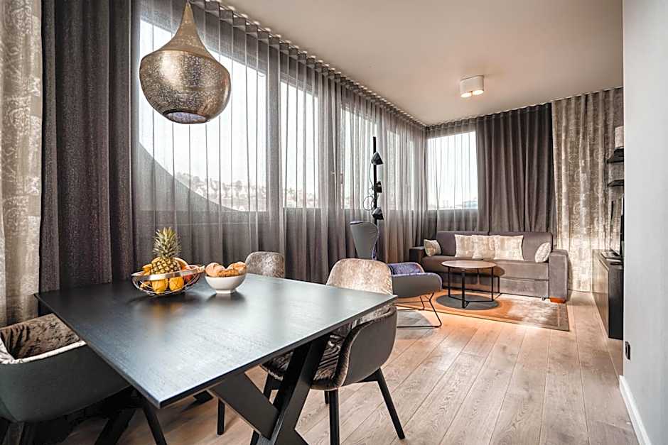 CLOUD No7 APARTMENTS - The Original