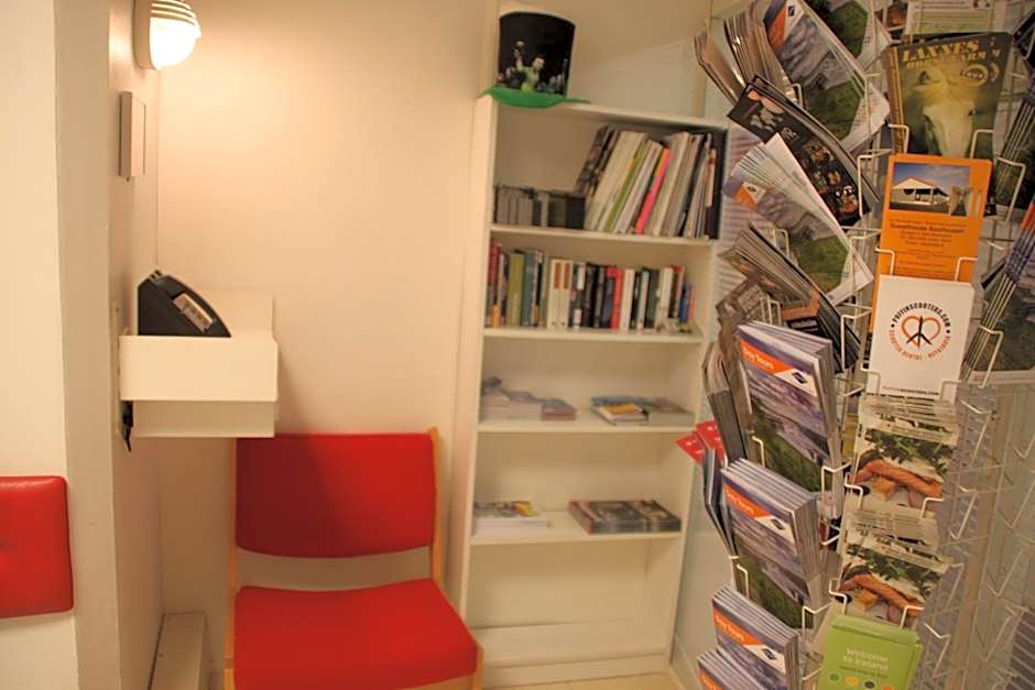 101 Guesthouse Hotel